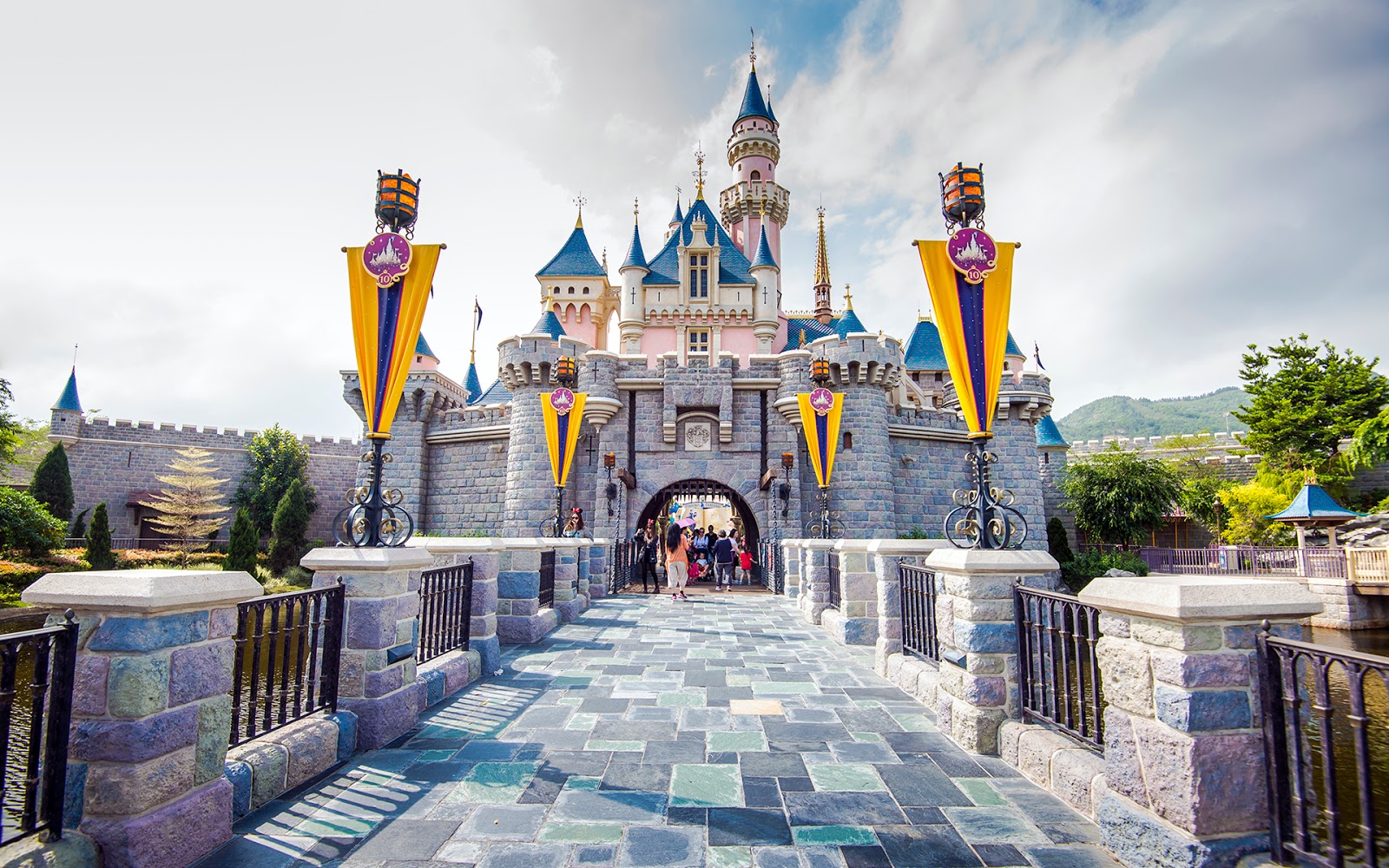 Disneylândia de Hong Kong reabrirá amanhã após fechar por ...